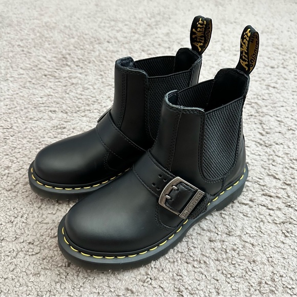 Dr. Martens 2976 Chelsea Buckle Leather Boot Womens 5 - Picture 4 of 13